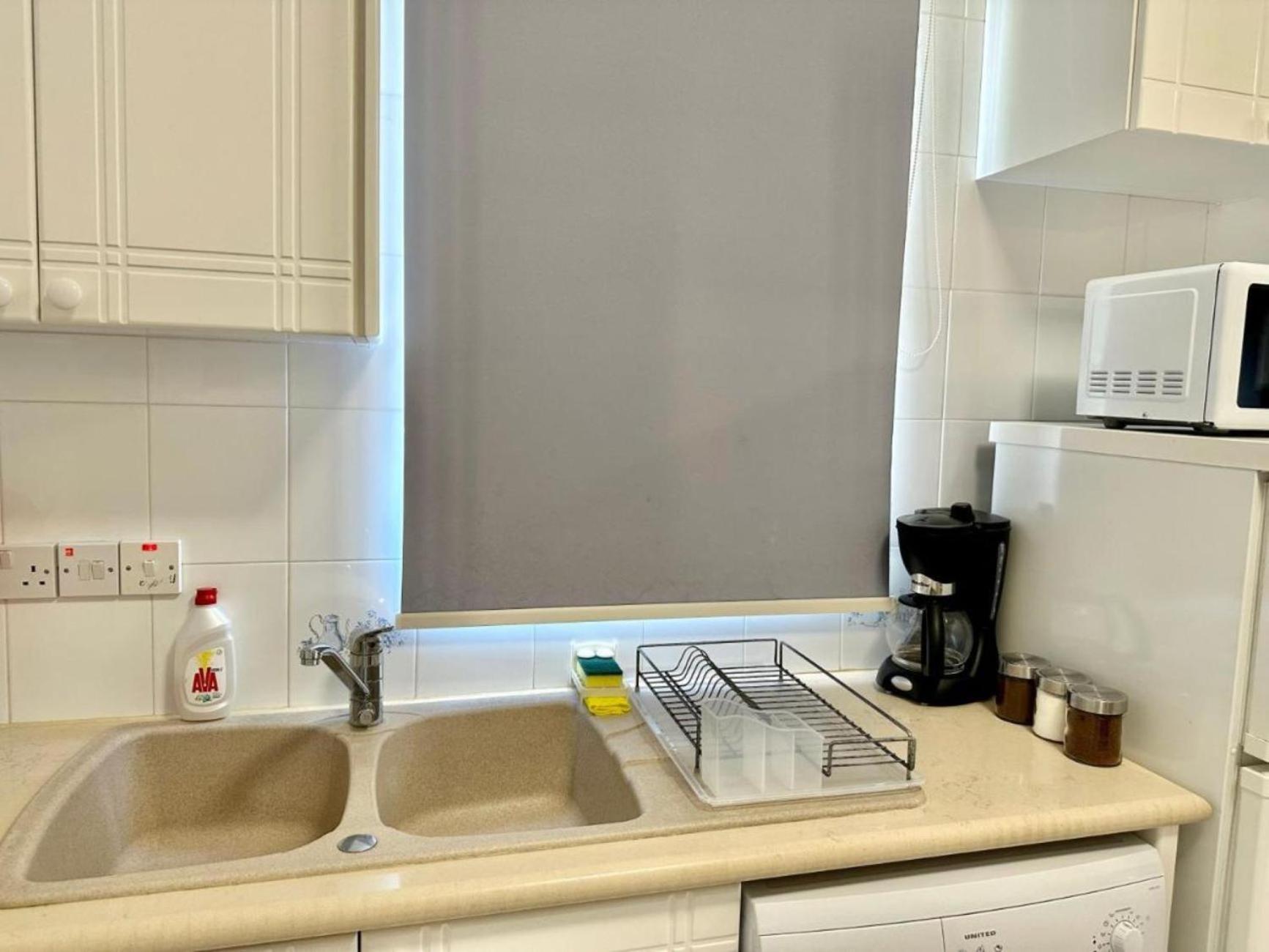 H&O Danaos Sea Breeze Apartment Paphos Ngoại thất bức ảnh